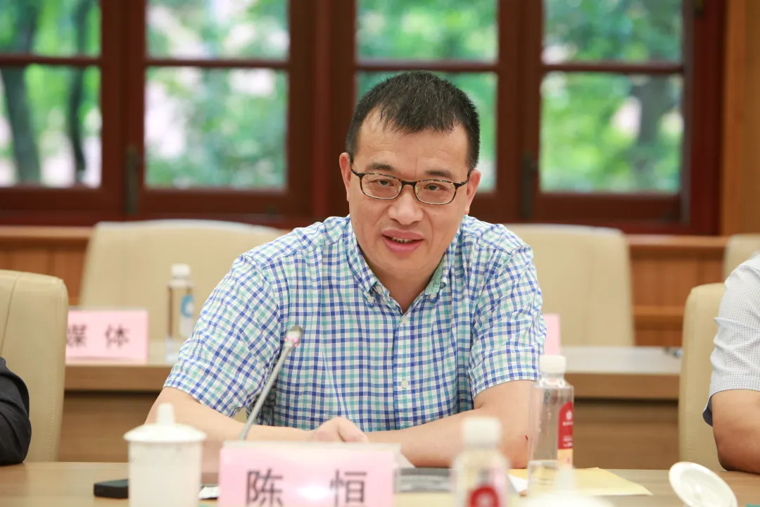 e598vdg7.png e598vdg7.png