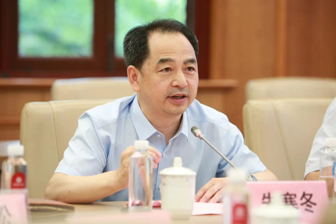 03avniq9.png 03avniq9.png